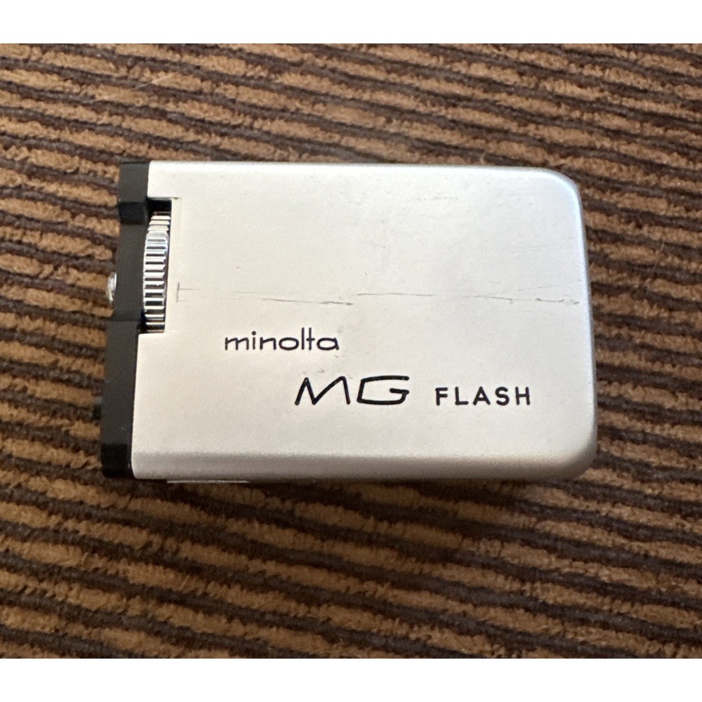 Minolta-16 MG Bulb Flash Silver Color Genuine Made In‎ Japan